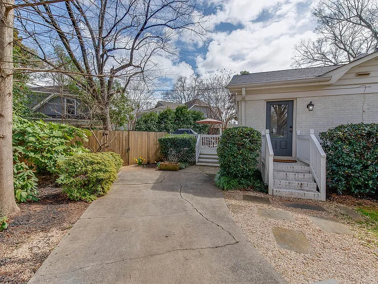3221 Sunset Dr — Photo 61