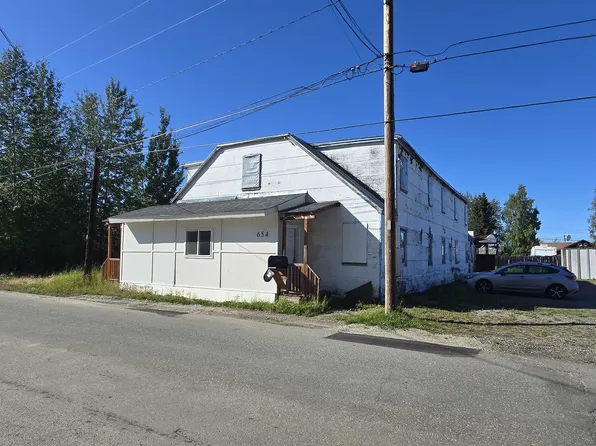 654 22nd Ave, Fairbanks, AK 99701