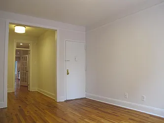 Rented by Metropolis Real Estate of Manhattan