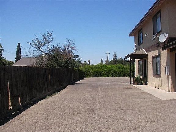 DRIVEWAYY