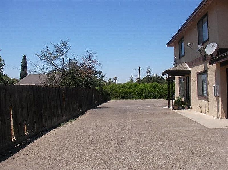 DRIVEWAYY