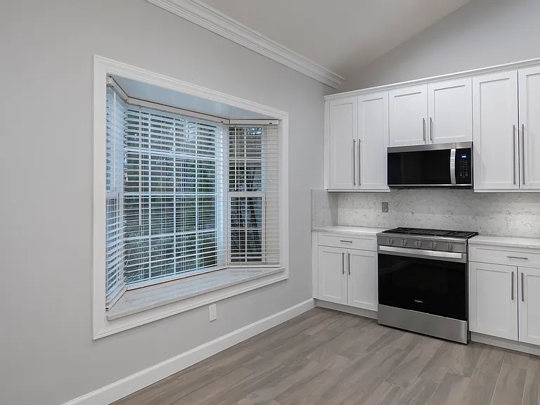 Fairfield Knolls South — Photo 25