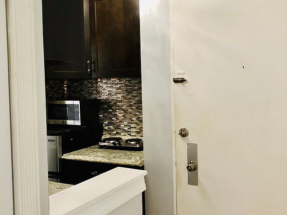 5th image of 4050 Golden Gate Pkwy #C230