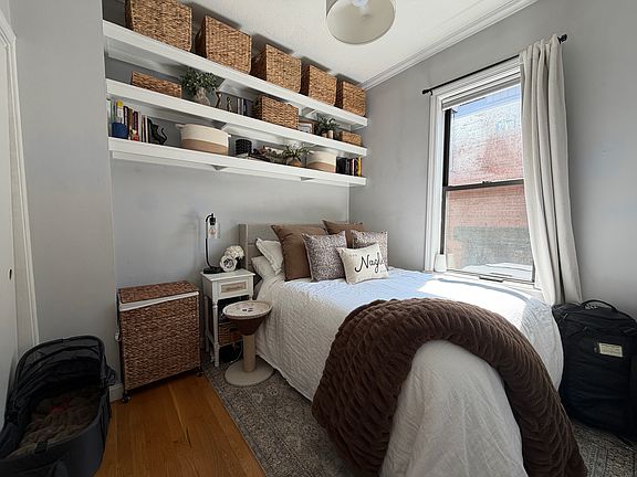 3rd image of 40 Saint Botolph St APT 28