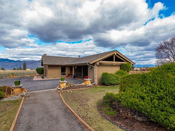 2nd image of 8140 Barnhartvale Rd