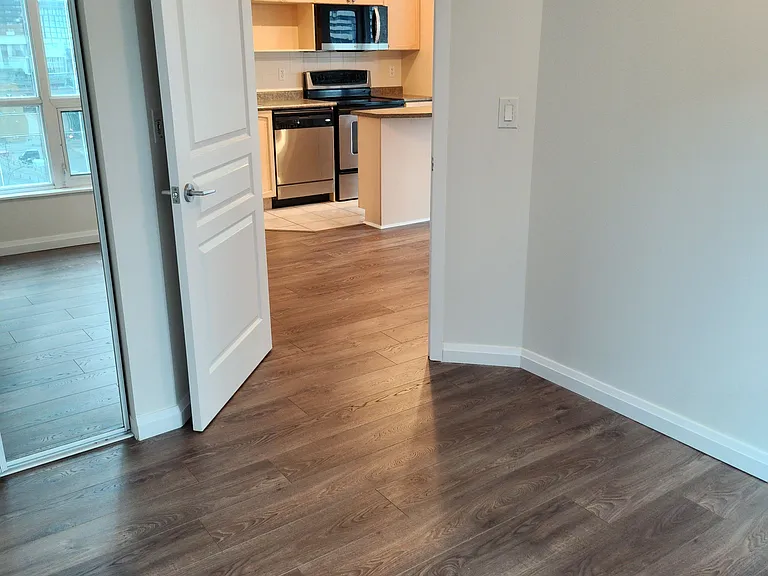 18 Yonge St #1113 — Photo 13