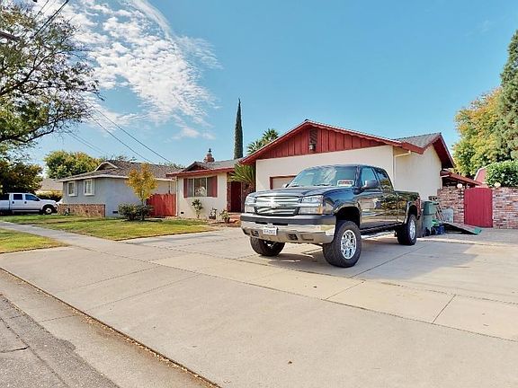 3rd image of 2909 Tully Rd
