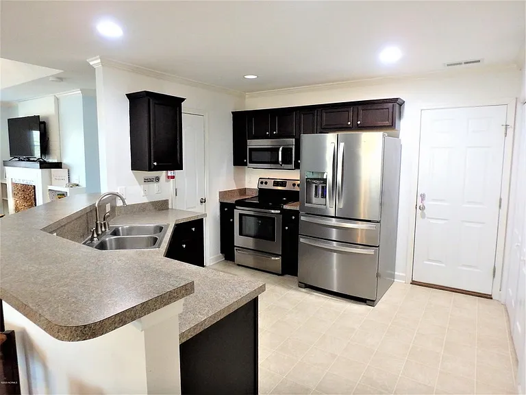 422 Ridgeway Dr — Photo 21