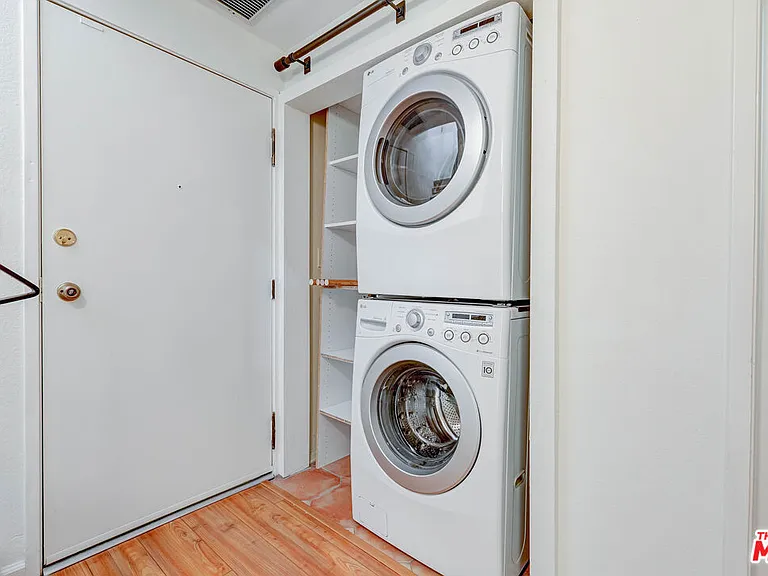 832 Palm Ave #305 — Photo 5