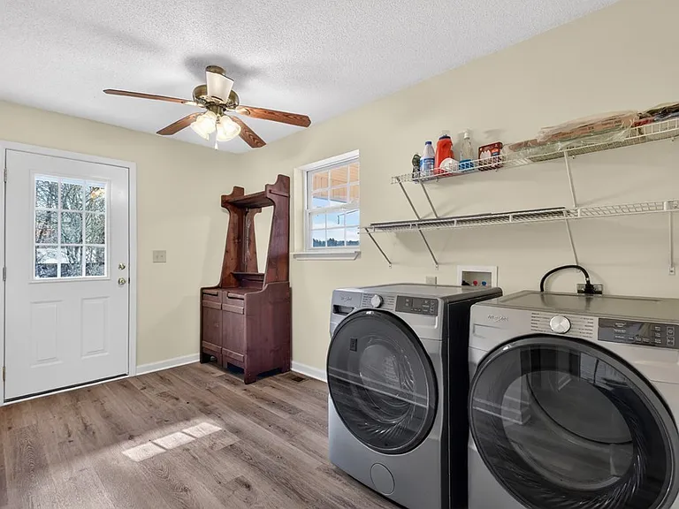 863 Woodland Dr — Photo 15