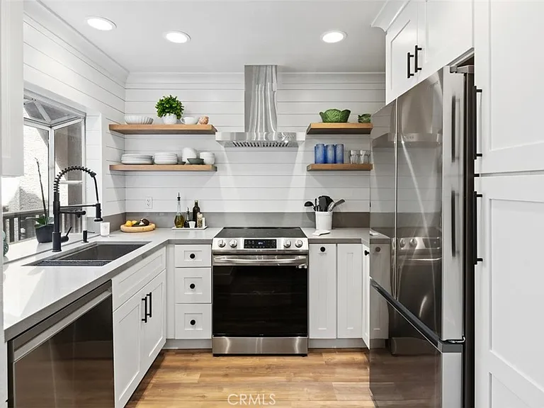12 Corniche Dr #A — Photo 1