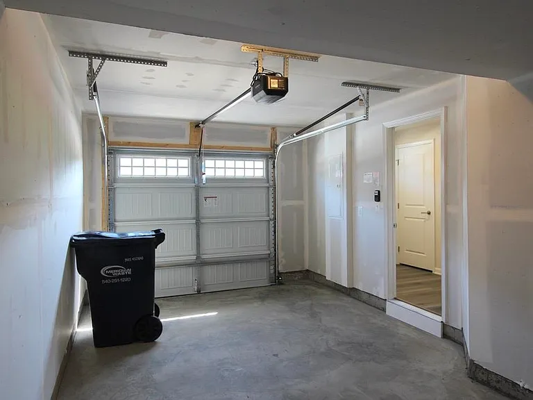 2910 Orchard Ridge Ln — Photo 36
