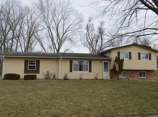 8635 Farnsworth Rd, Goodrich, MI 48438