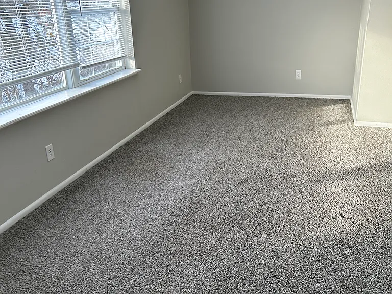 Livingroom nook (perfect for a desk)