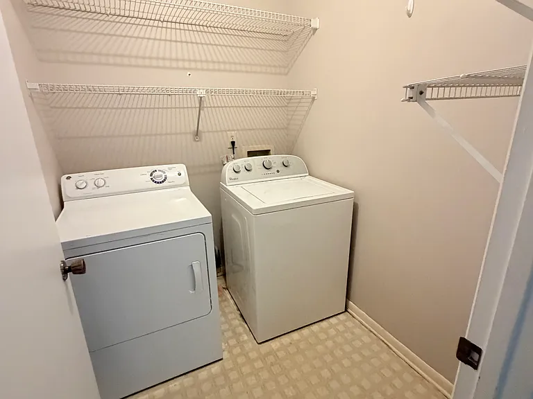 2251 Woodlea Ct S — Photo 3