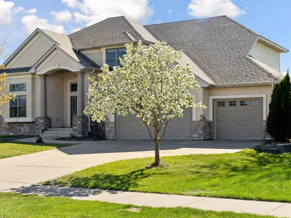 10123 Yates Ave N, Brooklyn Park, MN 55443