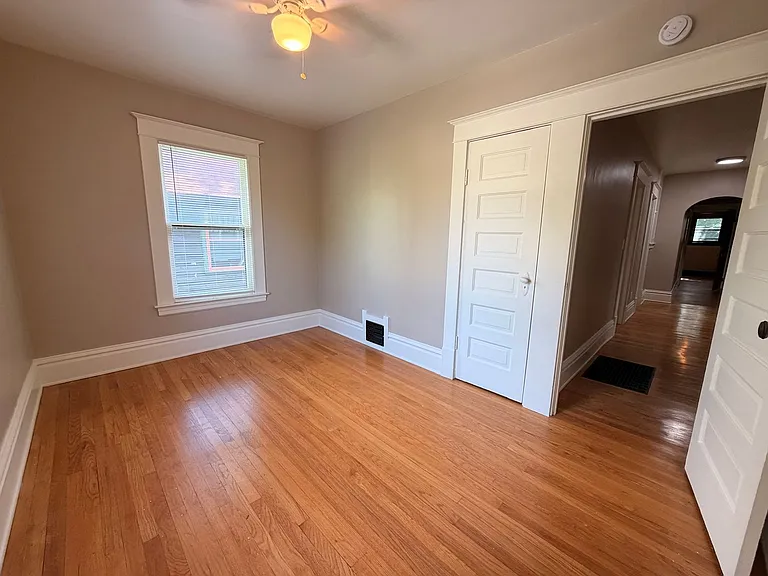 254 Warren Ave SE — Photo 14