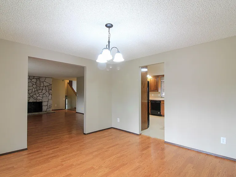 411 Snyder St — Photo 4