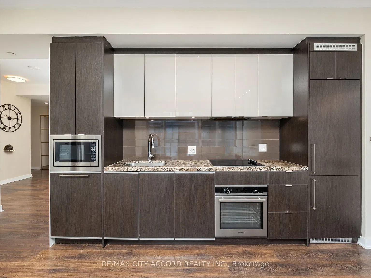 3 bed, $4,900 — Photo 3