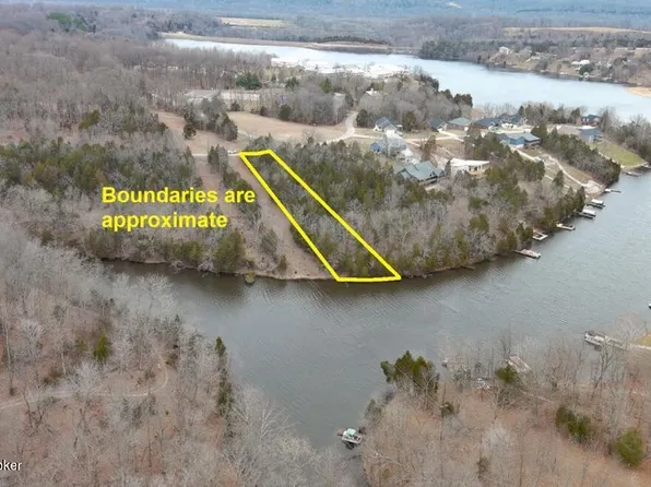 21 Doe Valley Pkwy #W, Brandenburg, KY 40108