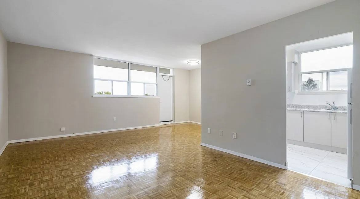 2250 Kennedy Road — Photo 4