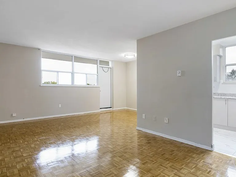 2250 Kennedy Rd — Photo 11