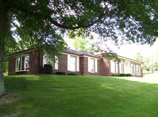 411 S Woodlawn Dr, North Vernon, IN 47265