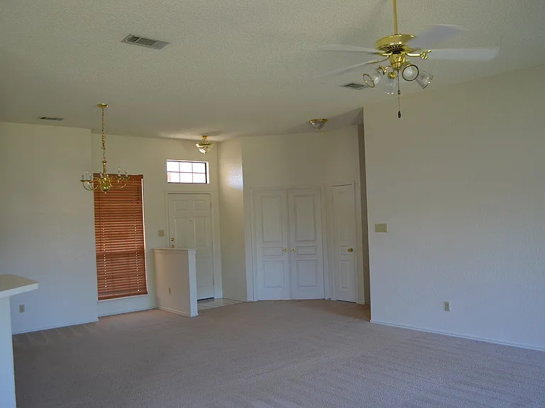 2521 Creek Dr — Photo 19