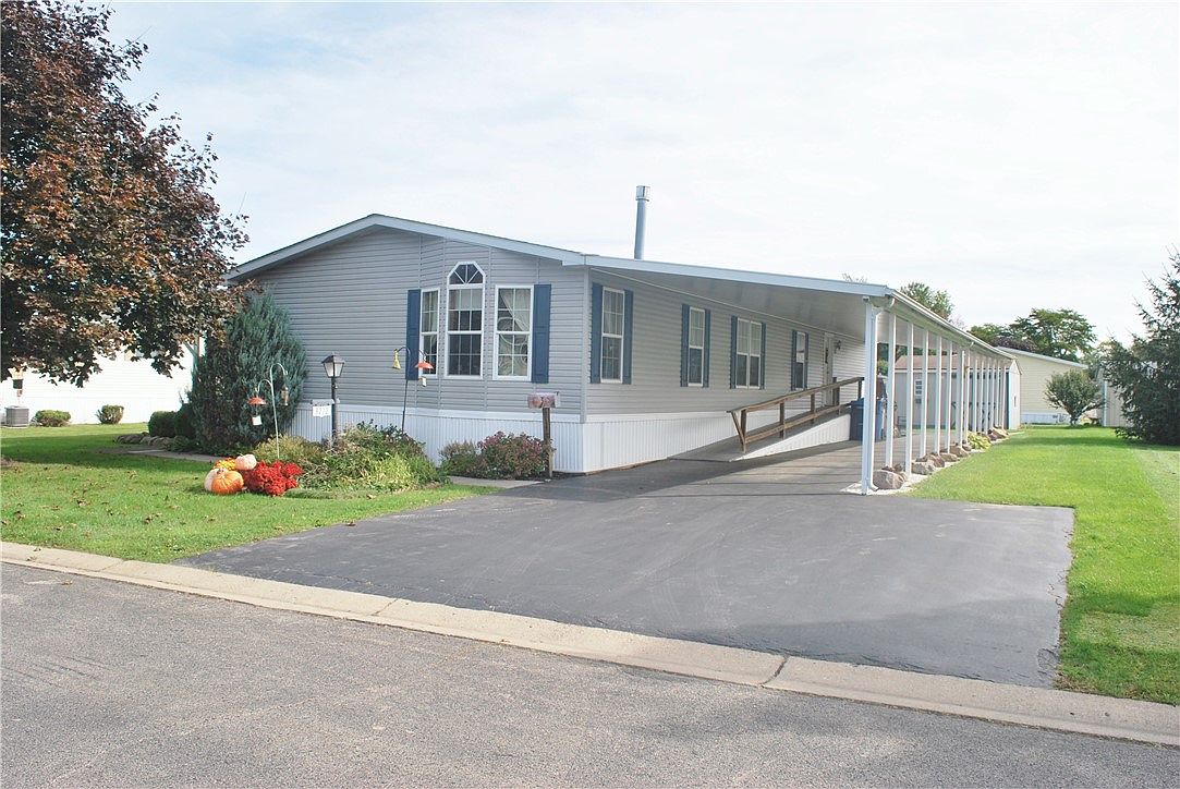 6272 Whispering Woods Dr, Williamson, NY 14589 Zillow