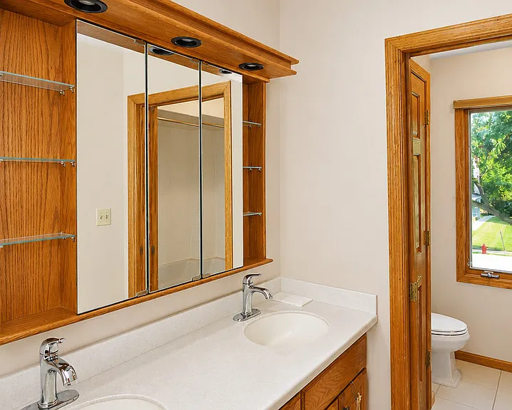 706 N Point Dr — Photo 20