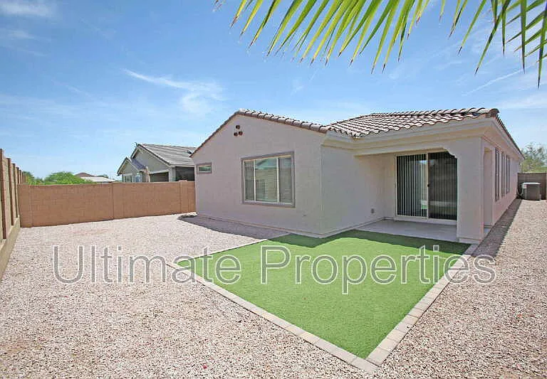 20238 W Buchanan St — Photo 20