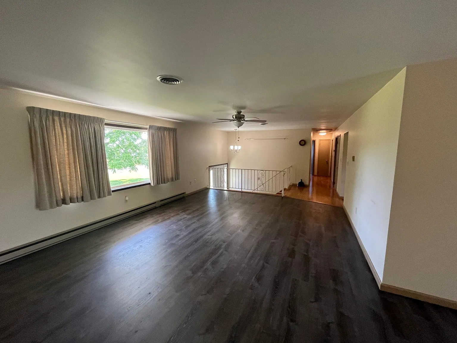 4 bed, 2635 sqft, $2,300 — Photo 3