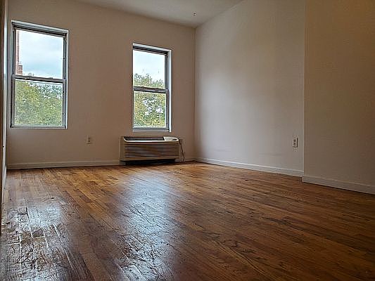 2nd image of 444 Lafayette Ave #4F