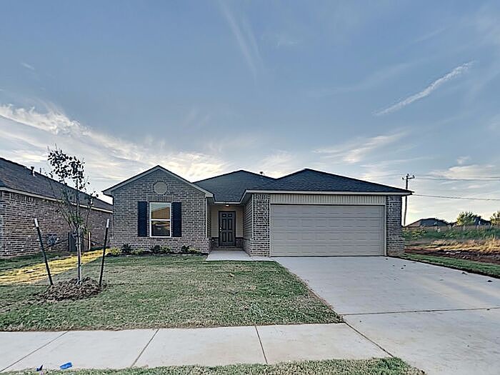 1st image of 1817 Hayes Ln