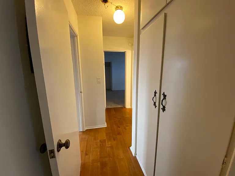 11911 Gorham Ave #6 — Photo 5