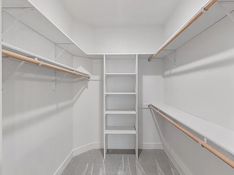 202 N 30th St #202 — Photo 15