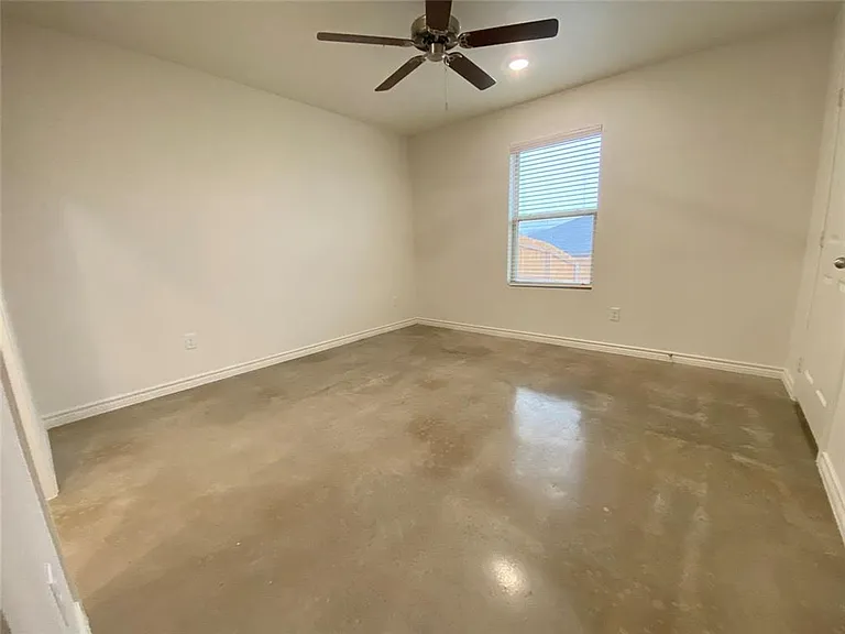 2320 Duntov Dr — Photo 24