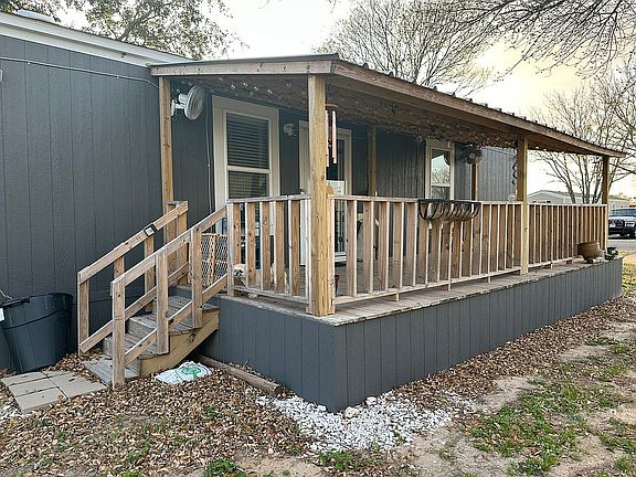 2nd image of 105 Ridge Run