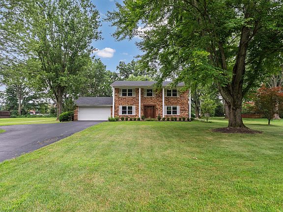 2nd image of 6853 Cedar Brook Pl