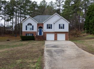 3002 Maple Cove Ct, Loganville, GA 30052
