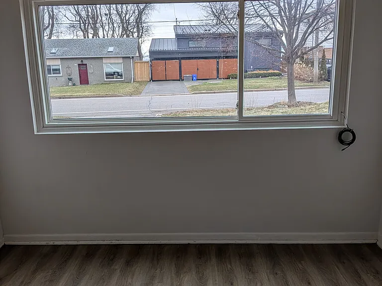 740 Stone St — Photo 1