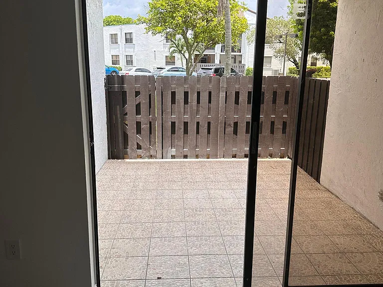 9419 Fontainebleau Blvd #107 — Photo 49