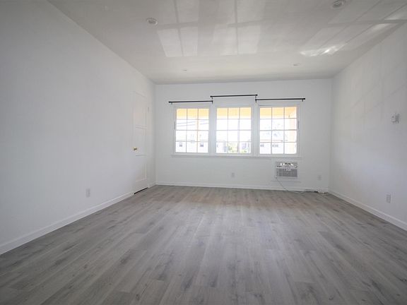 3rd image of 7342 Woodman Ave #7342