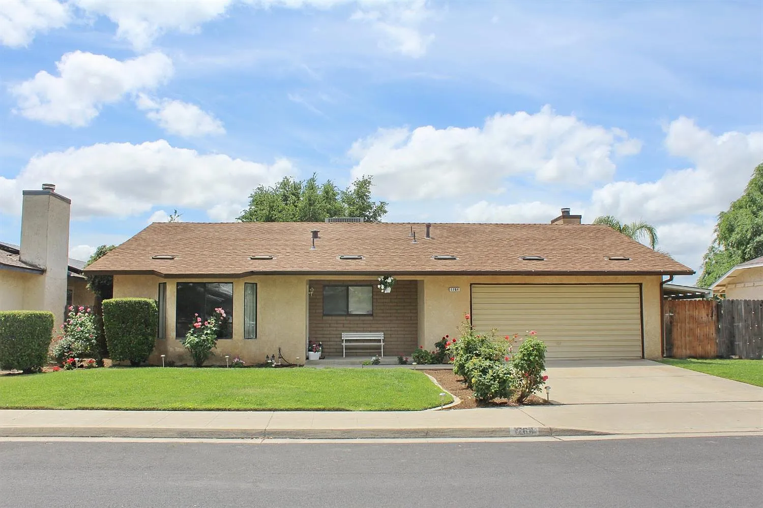 1764 Donner Ave photo 1