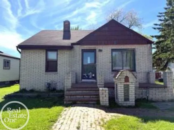 29131 Coolidge St, Roseville, MI 48066