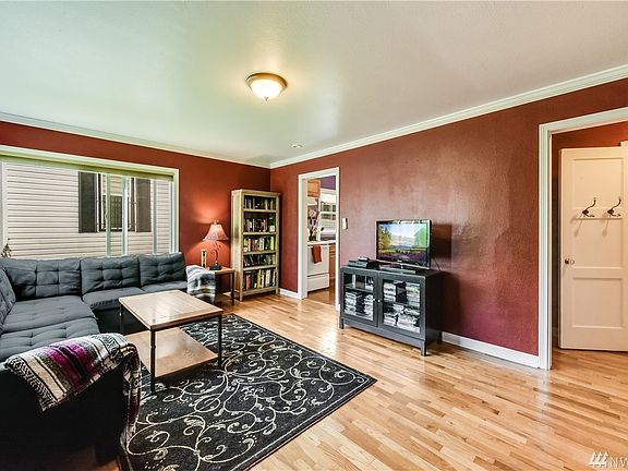 4th image of 2506 Yakima Ave