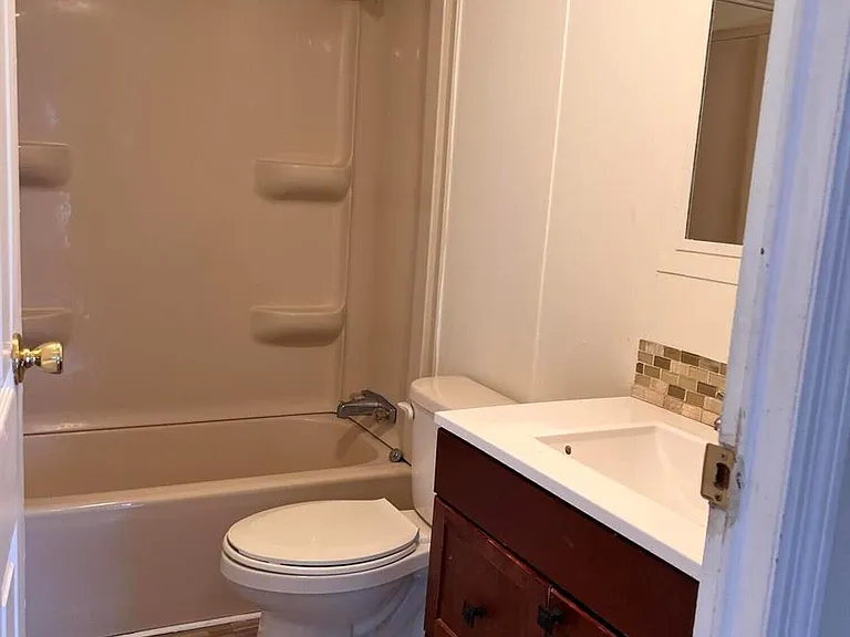 10629 S 228th Ln — Photo 17