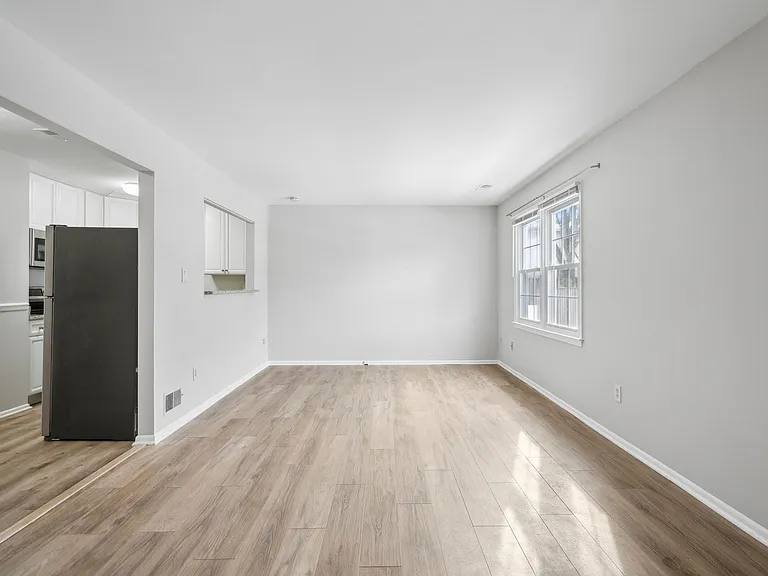 7907 Timarand Ct — Photo 11