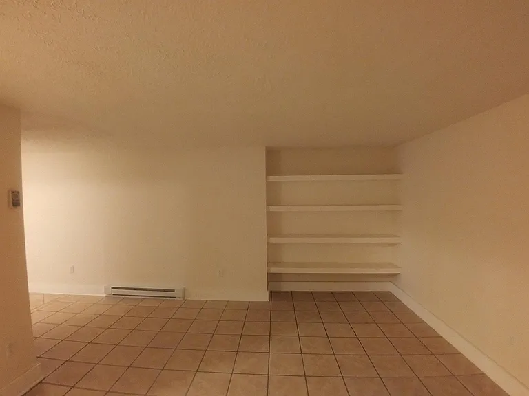 507 W Beverley St #D — Photo 12