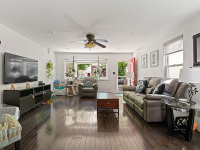 2036 W 10th St, Brooklyn, NY, 11223